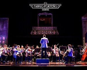 Tango Porteño Show with Optional Dinner and Tango Class